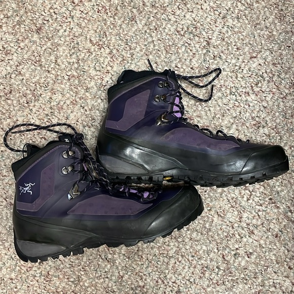 Arc’teryx women’s goretek boots - Picture 7 of 11